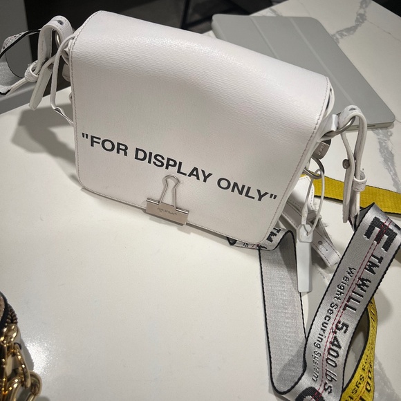 Off white purse - Picture 1 of 1